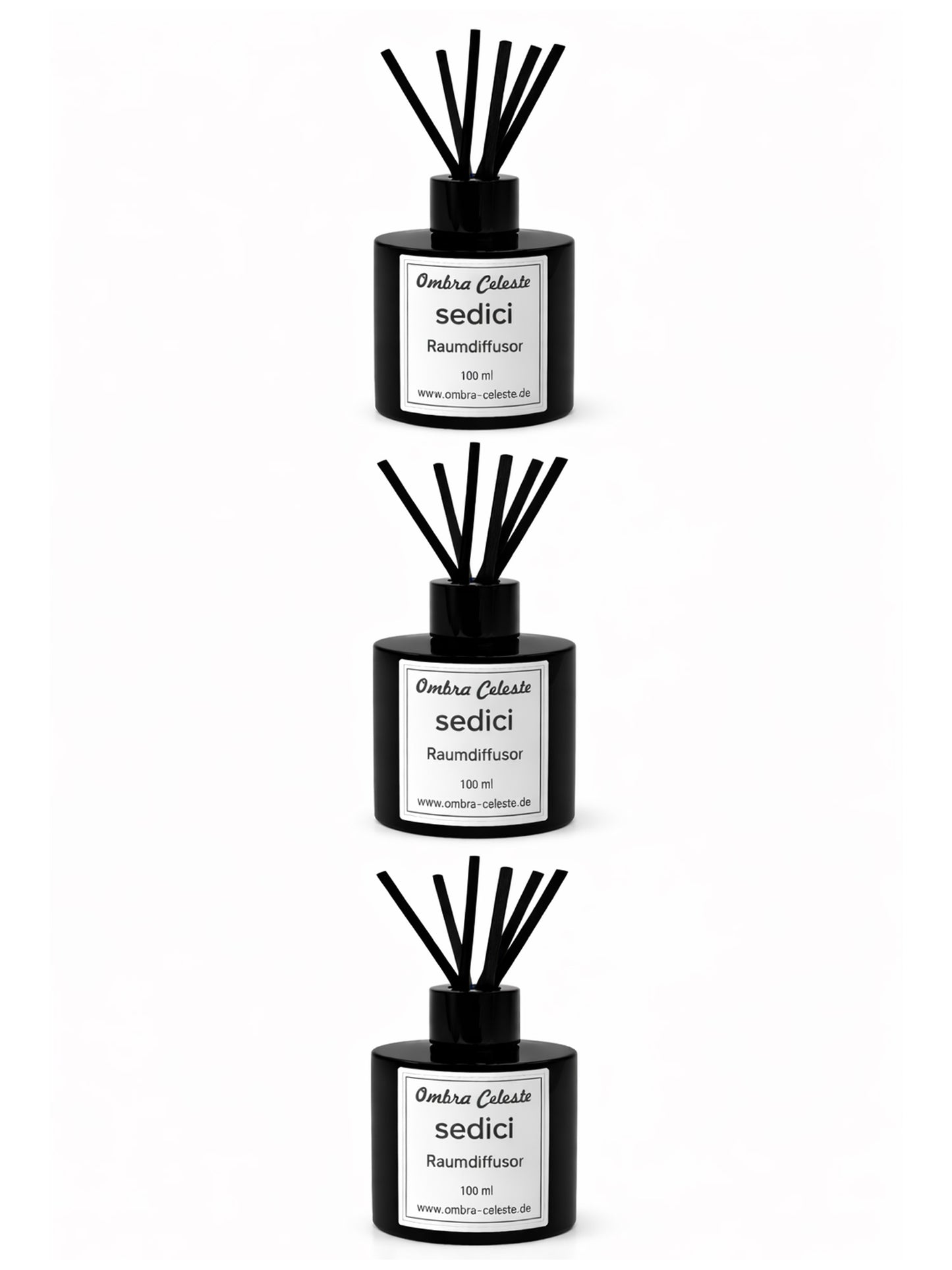 Drei Ombra Celeste Raumdiffusoren in schwarzem Glas untereinander auf weißem Hintergrund